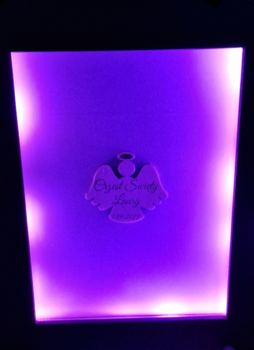 Drewniana Ramka - Księga Gości na Chrzest z Wygrawerowanym Aniołkiem i Podświetleniem LED - obrazek 12