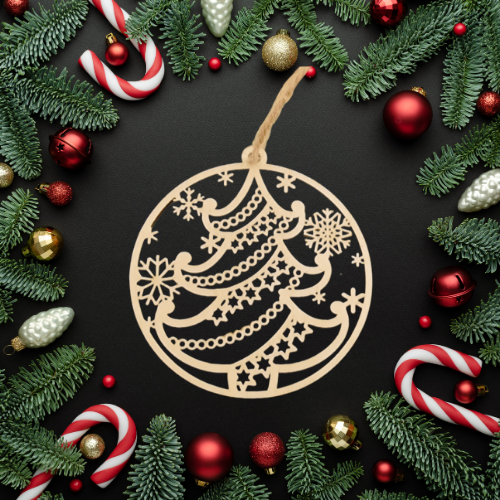 Bombka drewniana choinka i śnieżnynki B001 - obrazek 3