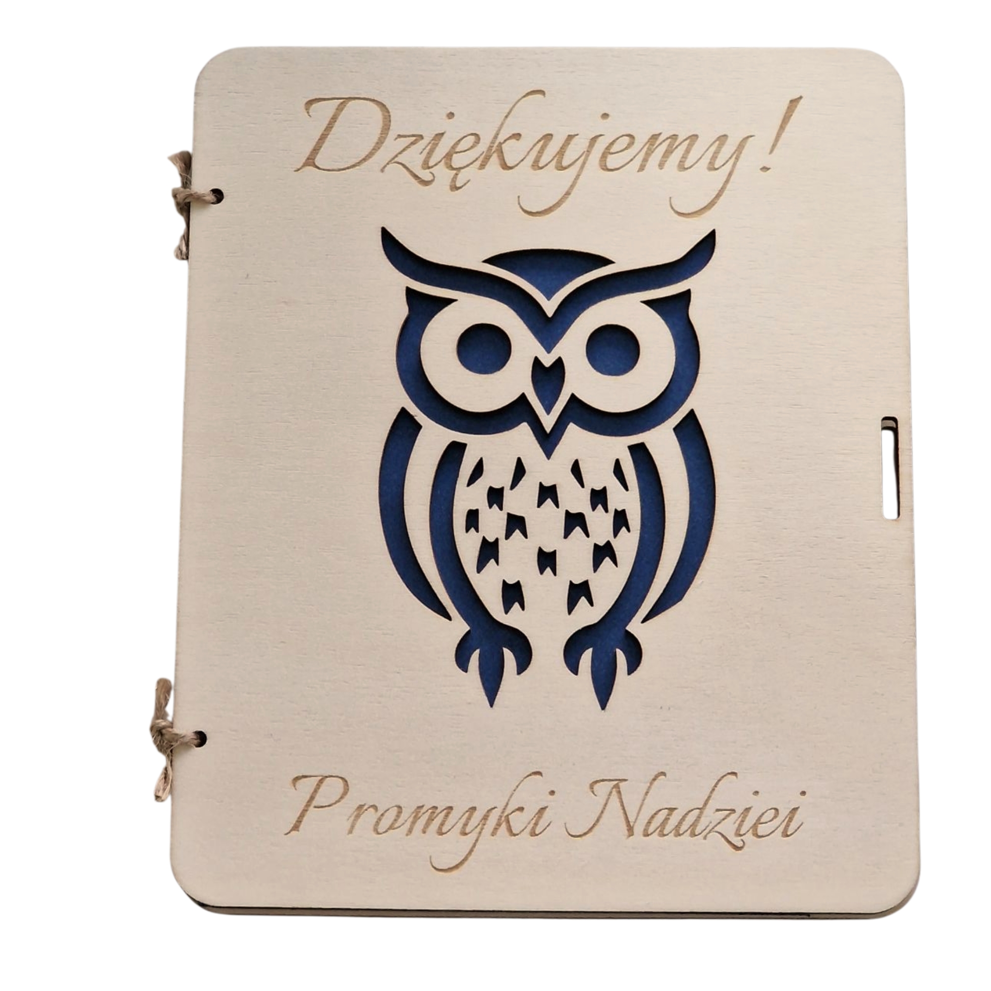 Kartka dla nauczyciela z życzeniami z wyciętą sówką i kopertą c6 własny grawer